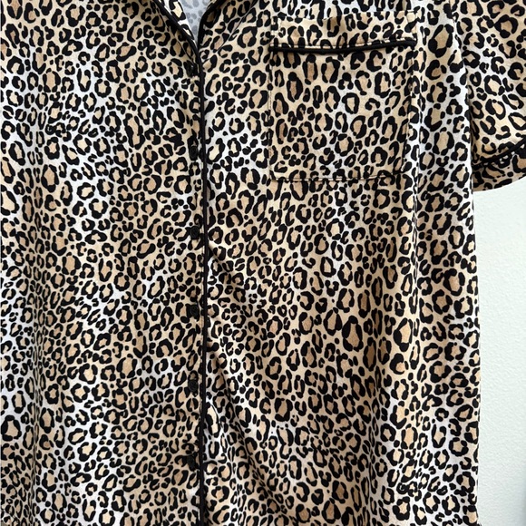 Women's 3X Leopard Print Pajama Set button up short sleeve cropped bottoms EUC - Picture 6 of 12